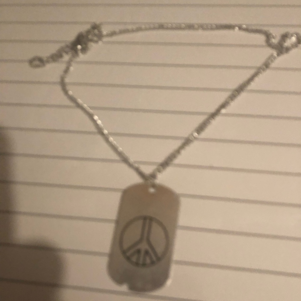 🌎Peace Tag Unisex Necklace - 933 $15 or $12 w/offer